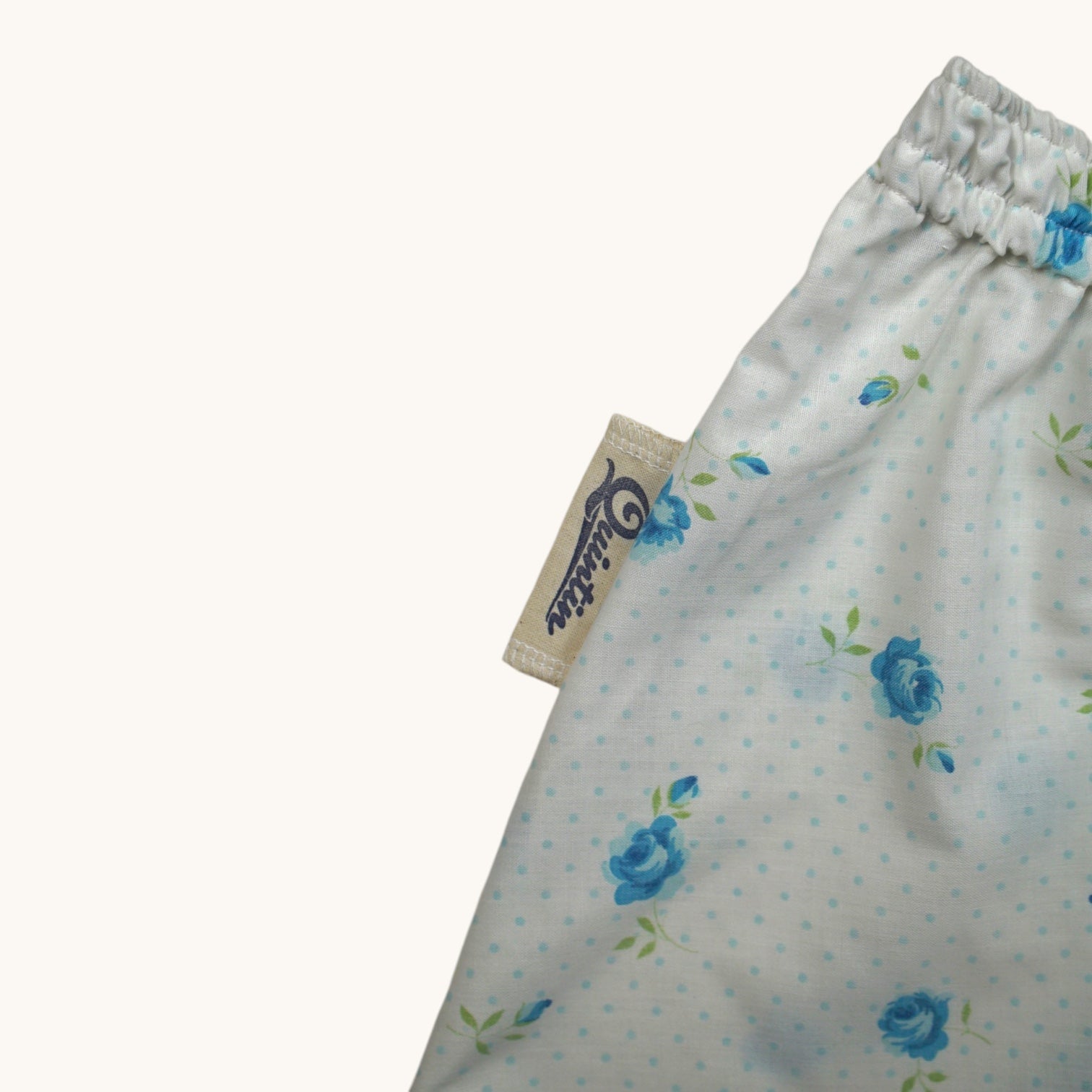 Short parachute Fleurs Bleues – Coton upcyclé – Taille unique S à L – Unisexe – Collection Fleurs – Quintín