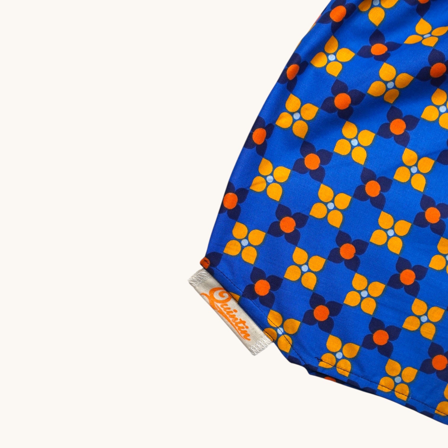 Shorts Paracaídas Retro Geométricos – Algodón Reciclado – Talla Única S a L – Unisex – Colección Años 70 – Quintín