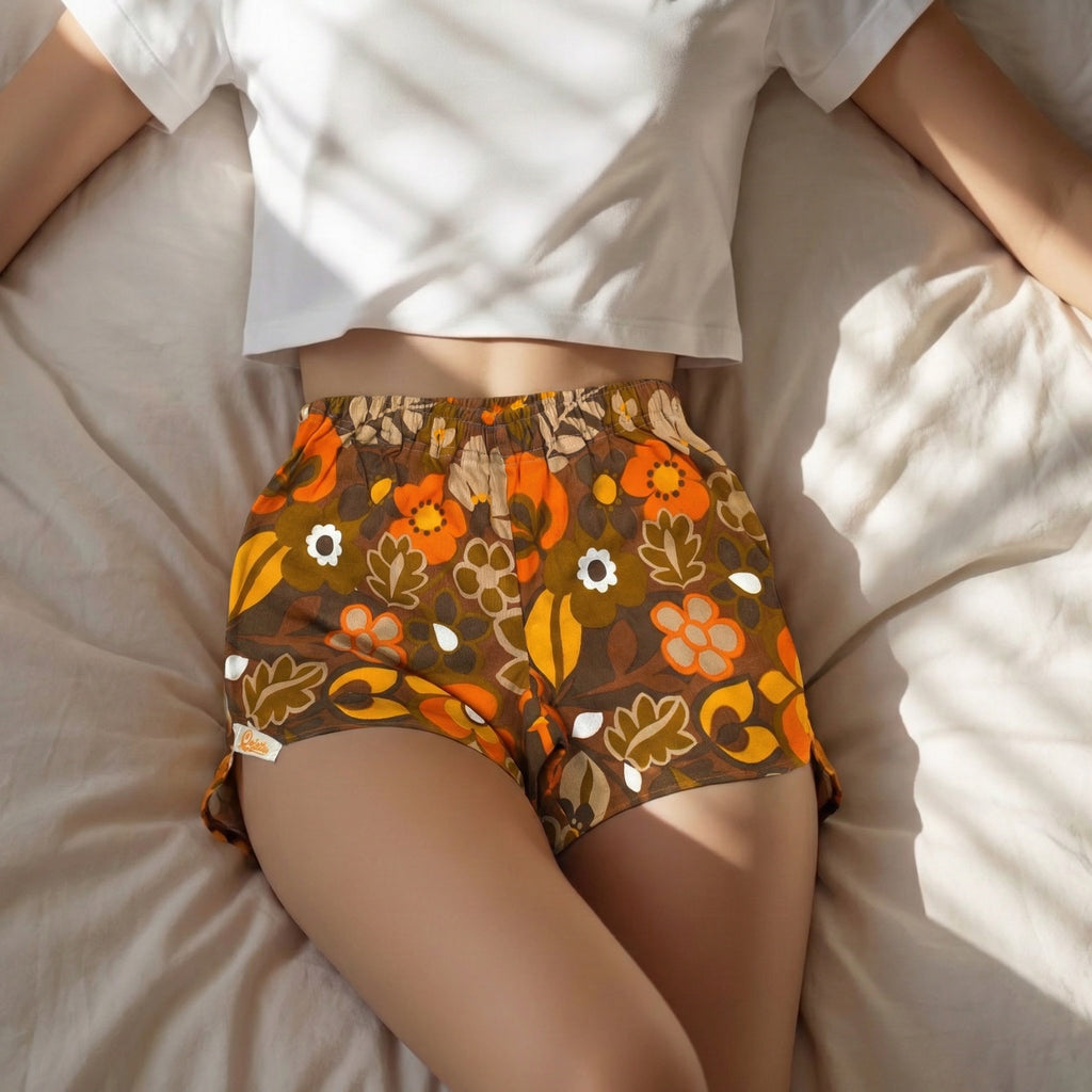 Short parachute Caravan Flowers – Coton upcyclé – Taille unique S à L – Unisexe – Collection Années 70 – Quintín