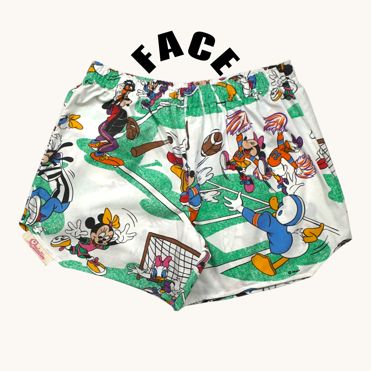 Short parachute Mickey Basket 2 – Coton upcyclé – Taille unique S à L – Unisexe – Collection Pop Culture – Quintín