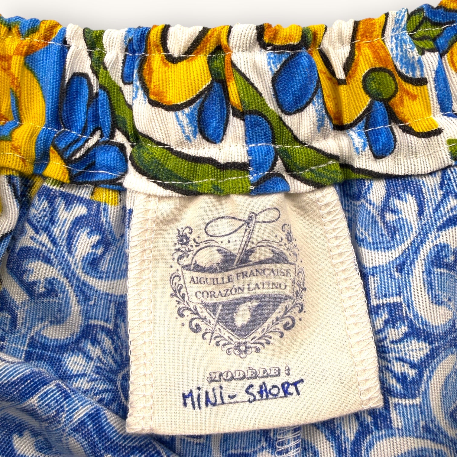Mini-short Azulejos – Collection Azzurro & Géométrique – Quintín