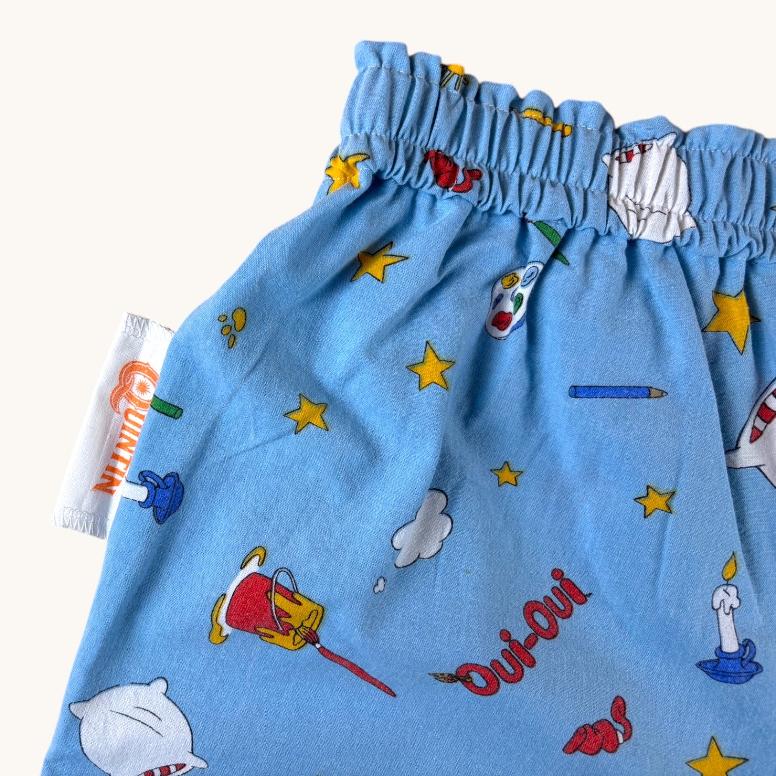 Short parachute Oui-oui – Coton upcyclé – Taille unique S à L – Unisexe – Collection Pop Culture – Quintín