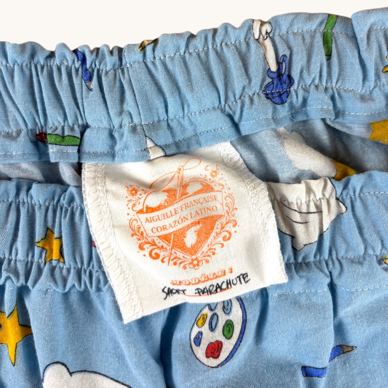 Short parachute Oui-oui – Coton upcyclé – Taille unique S à L – Unisexe – Collection Pop Culture – Quintín