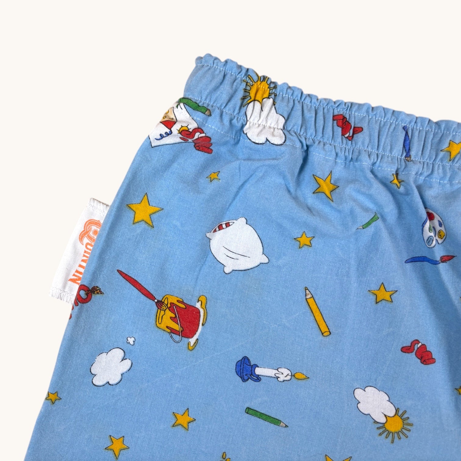 Short parachute Oui-oui n°3 – Coton upcyclé – Taille unique S à L – Unisexe – Collection Pop Culture – Quintín