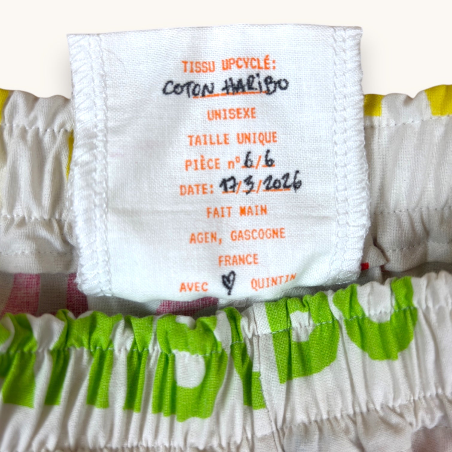 Short parachute Haribo n°2 – Coton upcyclé – Taille unique S à L – Unisexe – Collection Pop Culture – Quintín