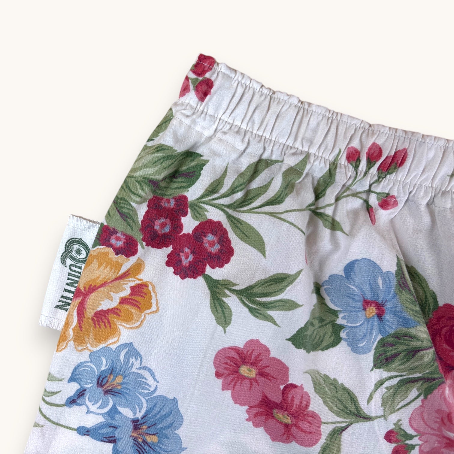 Mini-short Fleurs British n°2 – Coton upcyclé – Taille unique S à L – Unisexe – Collection Fleurs – Quintín