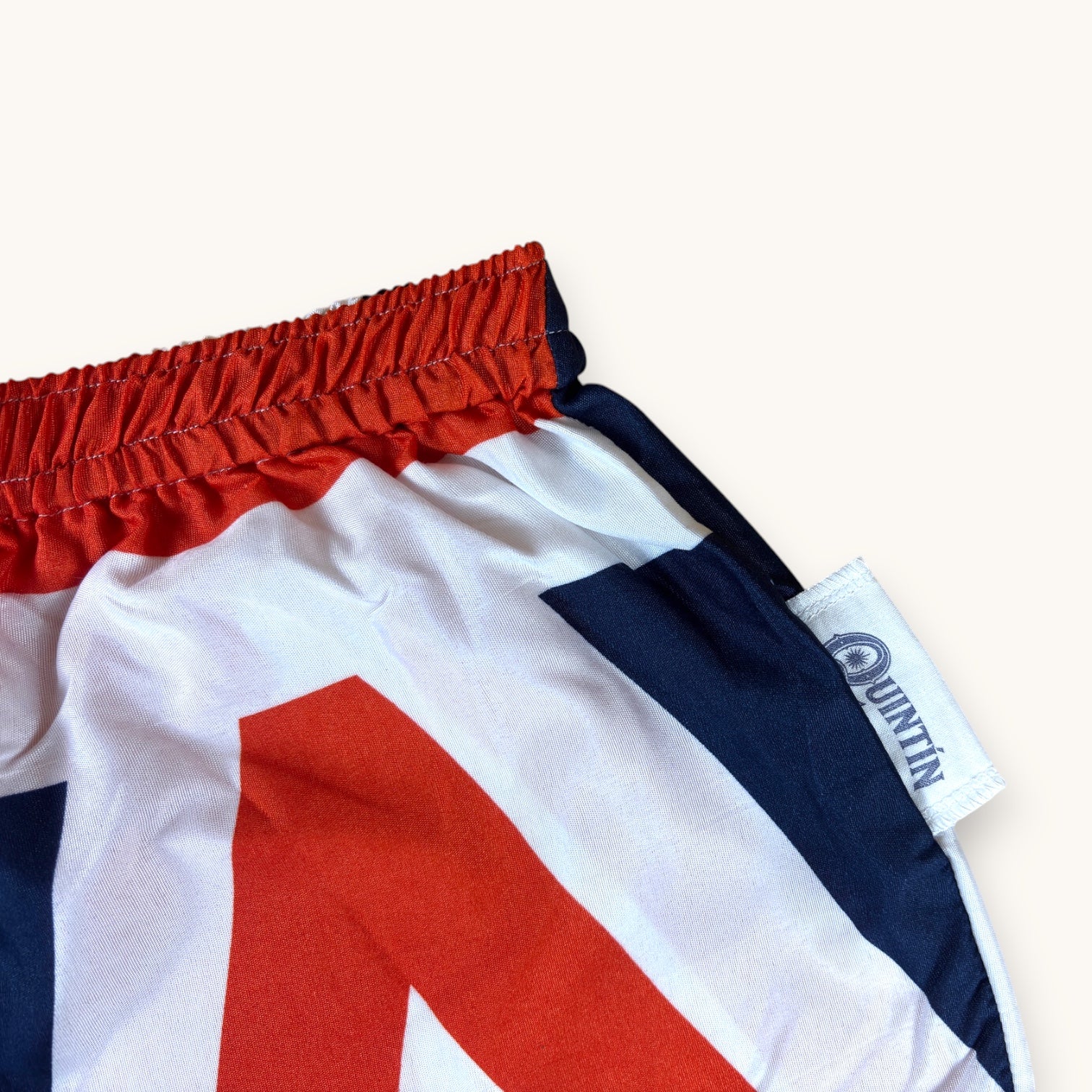 Mini-short Union Jack – Polyester upcyclé – Taille unique S à L – Unisexe – Collection Pop Culture /Rayé – Quintín