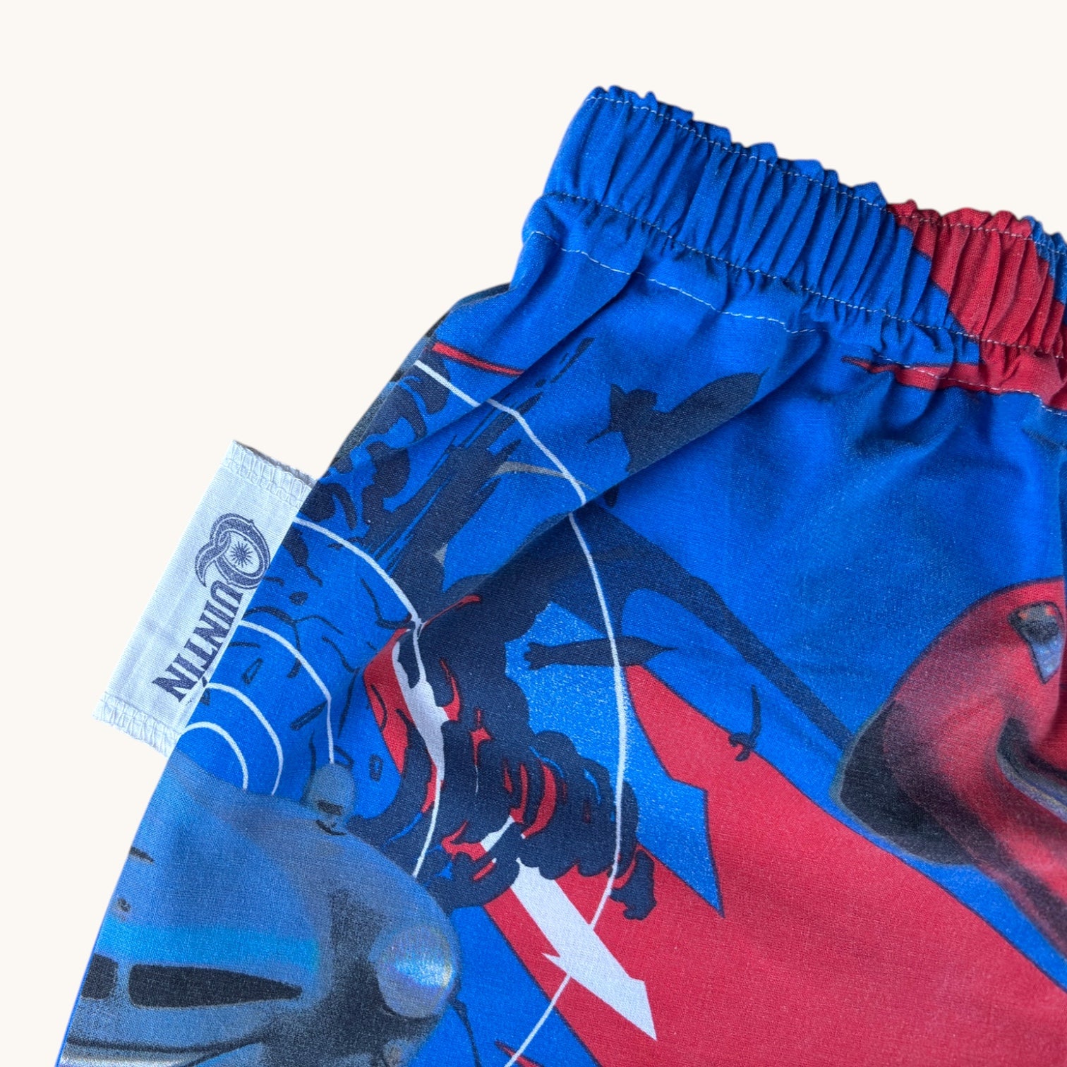 Short parachute Cars – Coton upcyclé – Taille unique S à L – Unisexe – Collection Pop Culture – Quintín