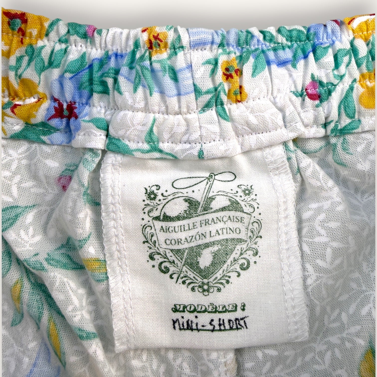 Mini-short Pivoines n°2 – Collection Fleurs – Quintín