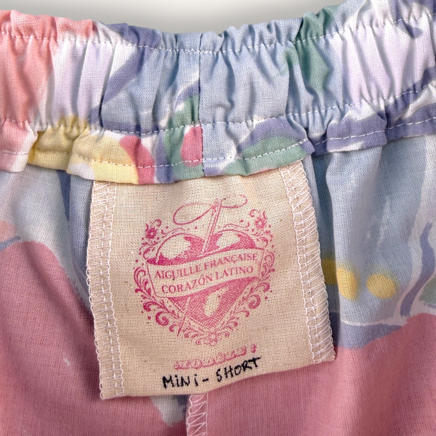Mini-short Peinture Pastel n°2 – Collection Pop Culture & Rose Bonbon – Quintín