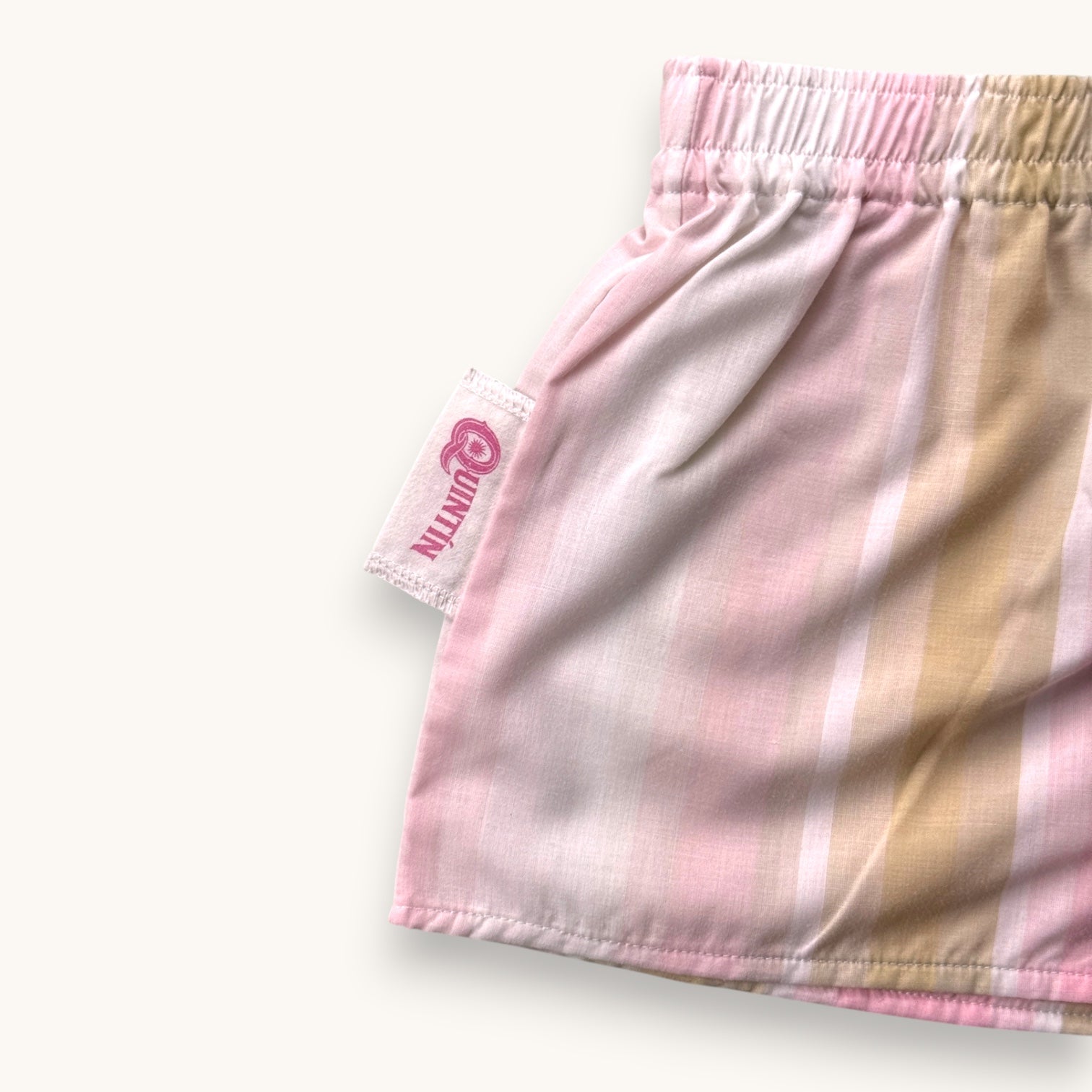 Mini-short Rose Rayé Pastel – Collection Rayé & Rose Bonbon – Quintín