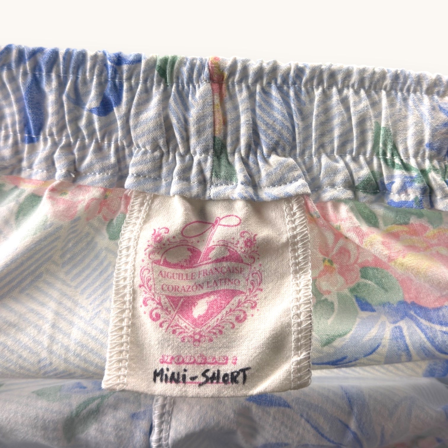 Mini-short Fleurs Pastel Bleues & Roses – Collection Fleurs – Quintín