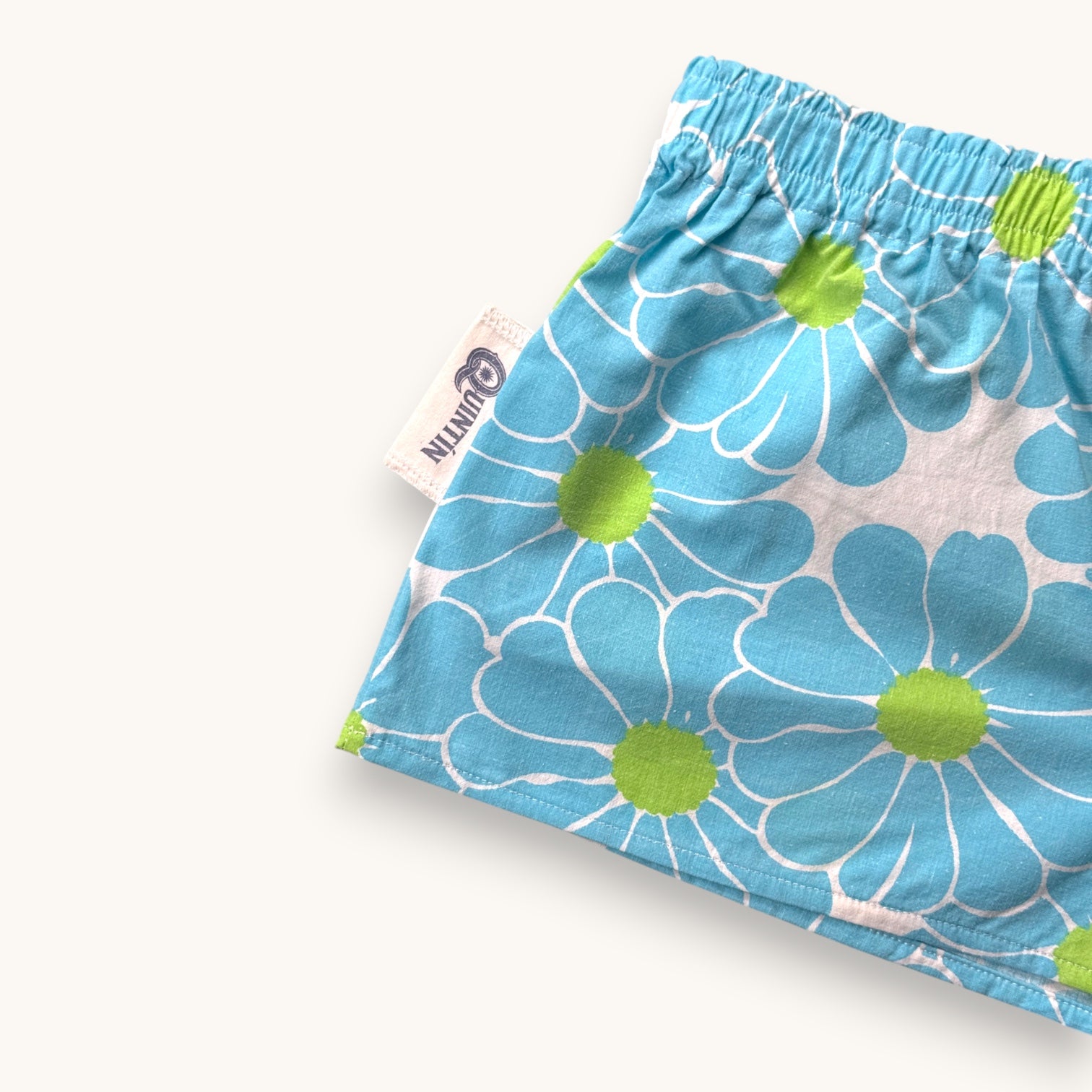 Mini-short Fleurs Pop Années 70 – Quintín