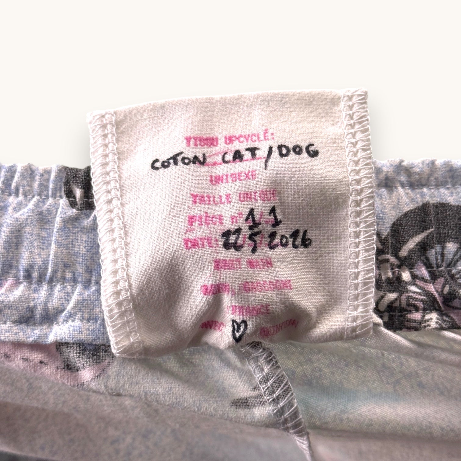 Mini-short Cats and Dogs – Pop Culture – Quintín