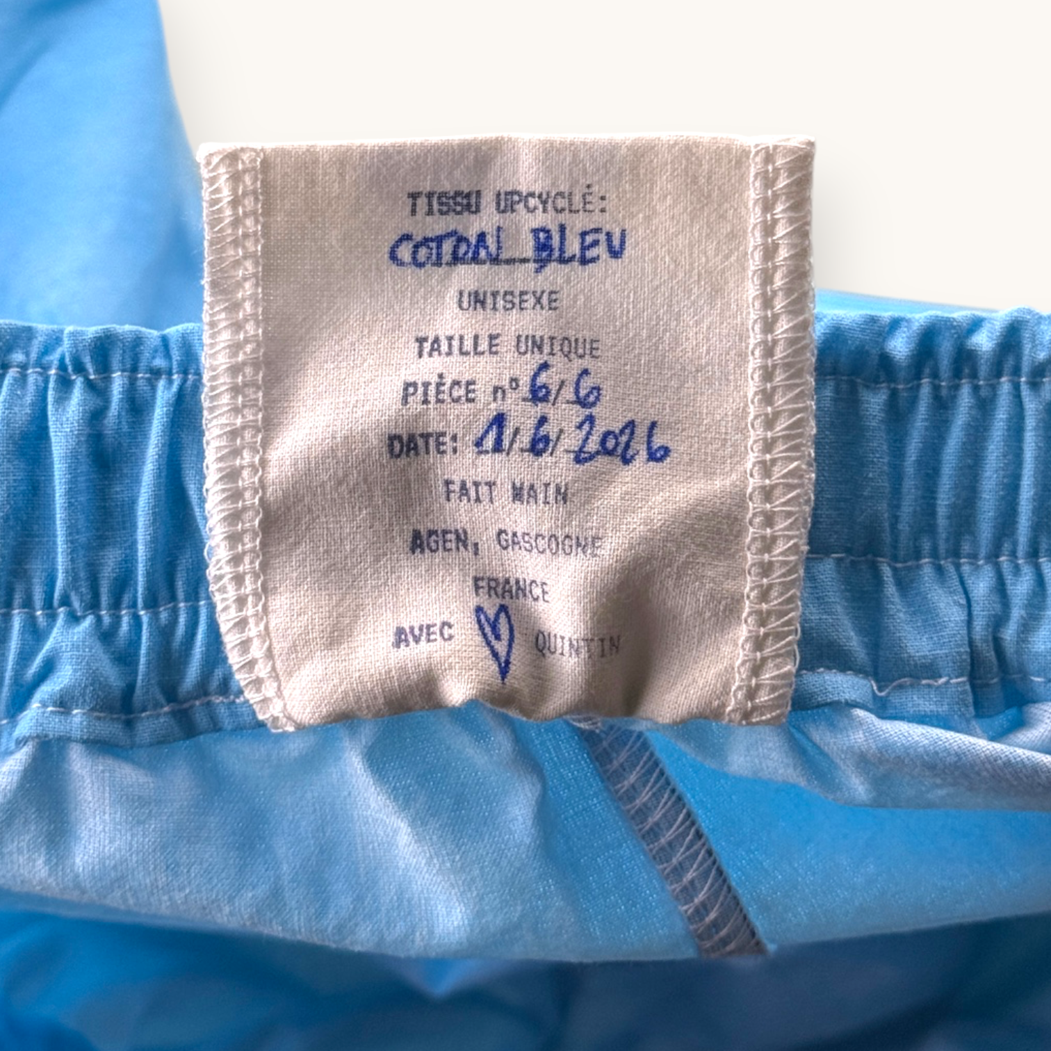 Short Parachute Bleu Piscine – Collection Couleurs Unies – Quintín