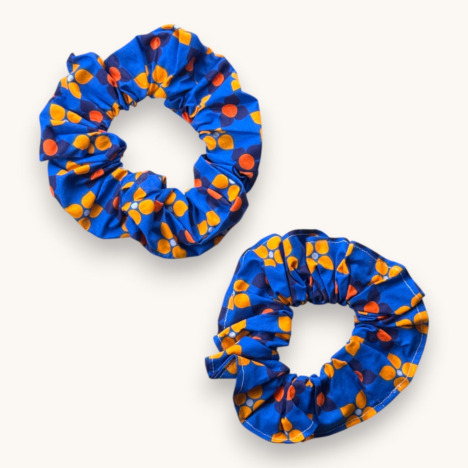 Maxi-Chouchou Pois Pop Bleu & Orange années 70 fait main upcyclé – Quintín