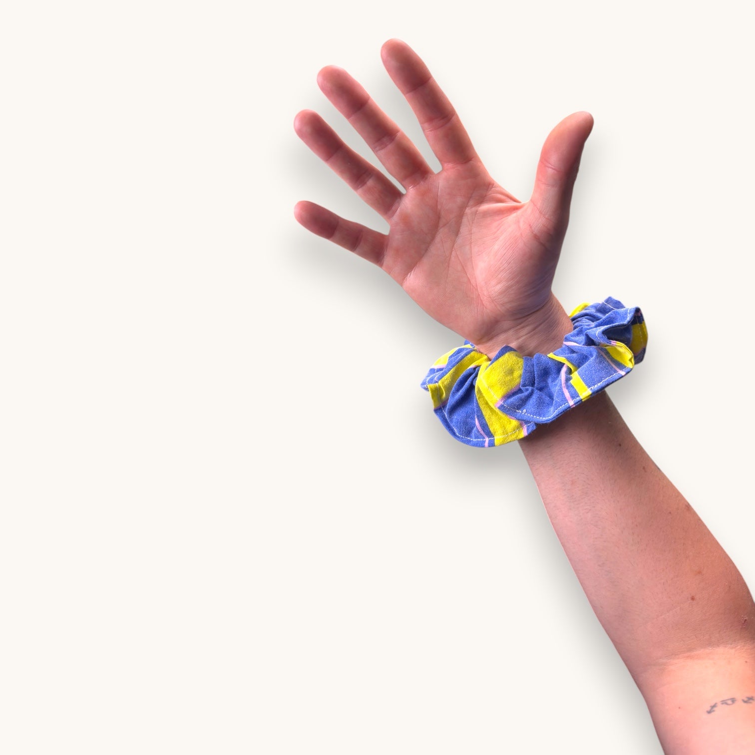 Maxi-Chouchou Rayures 90's Bleu Jaune fait main upcyclé – Quintín