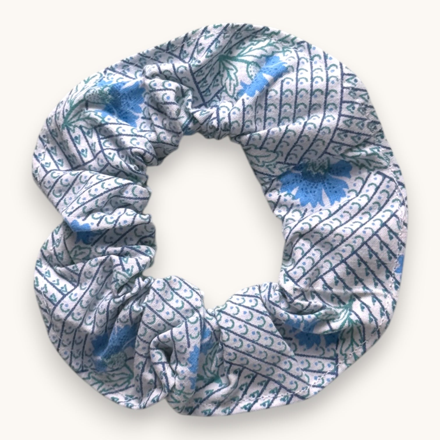 Chouchou Fleuri Bleu fait main upcyclé – Quintín