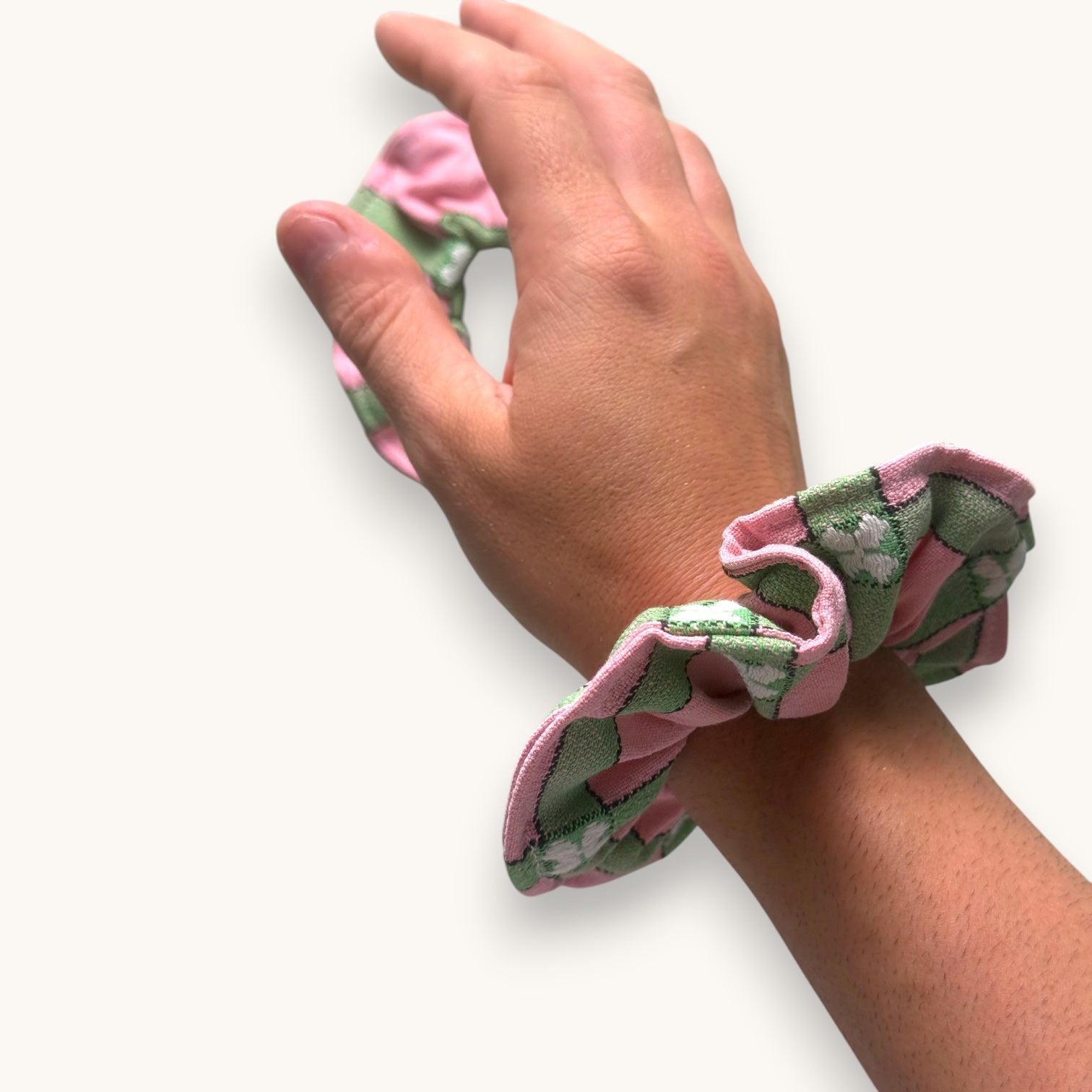 Chouchou Rayures Roses fait main upcyclé – Quintín