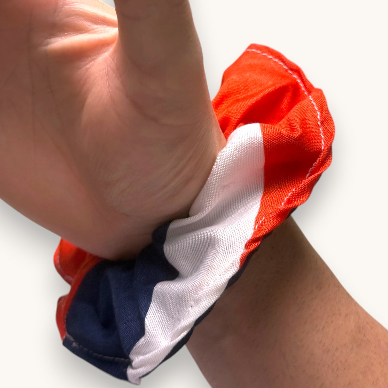 Chouchou Union Jack fait main upcyclé – Quintín