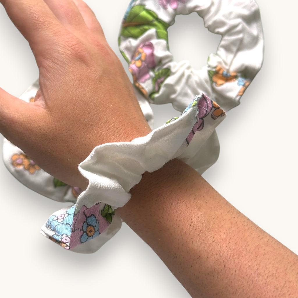Chouchou Fleurs Vintage 70 fait main upcyclé – Quintín