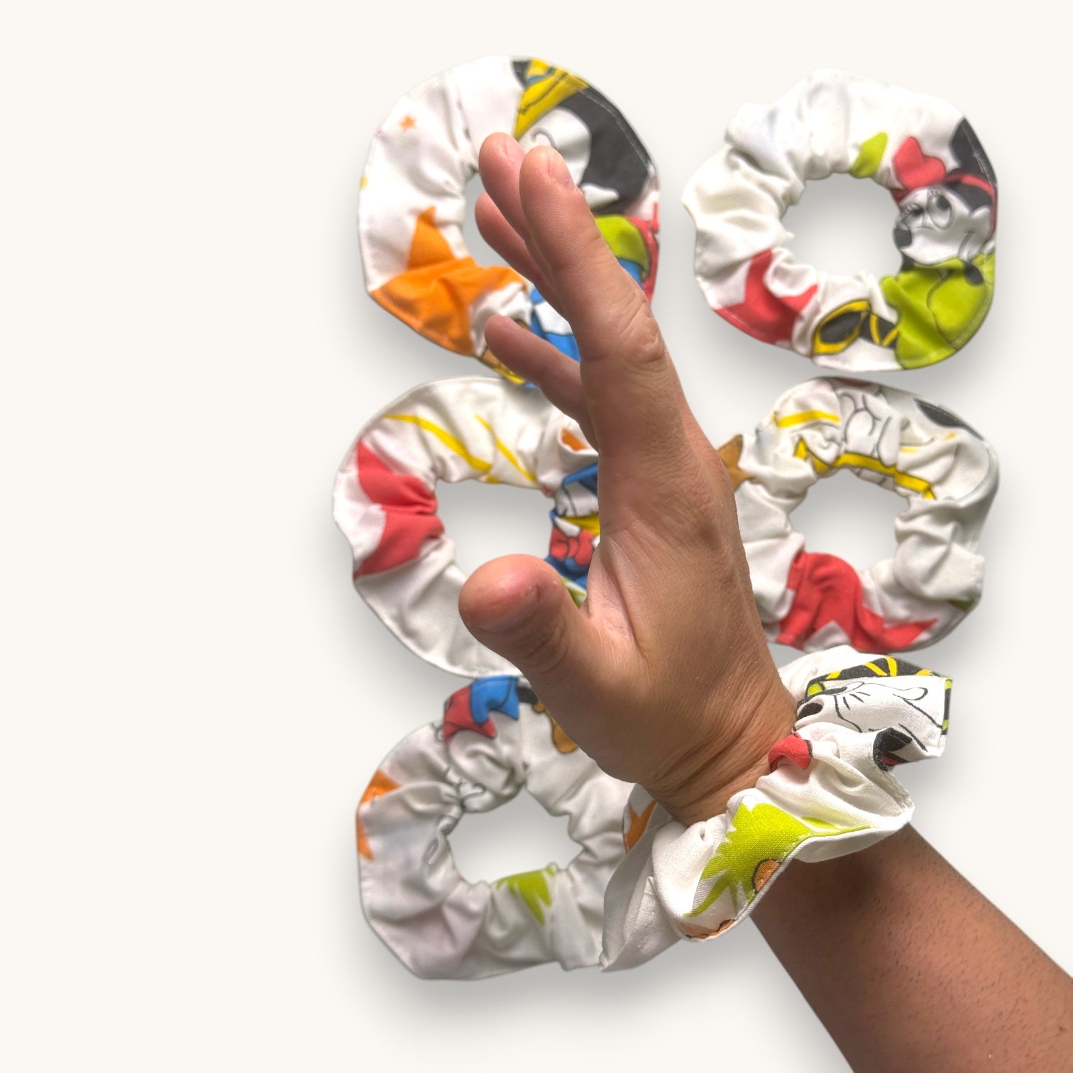 Chouchou Disney Années 70 fait main upcyclé – Quintín