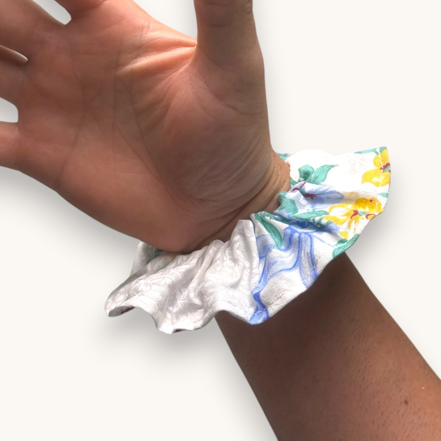 Chouchou Pivoines Vintage fait main upcyclé – Quintín